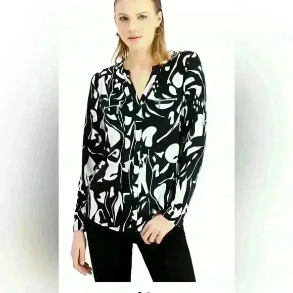 INC International Concepts Black and White Abstract V-Neck Blouse Women’s 2X - Picture 1 of 11